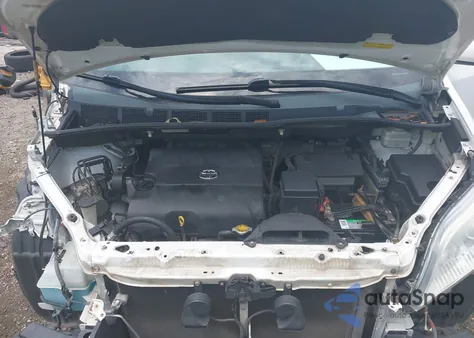 2011 Toyota Sienna Xle V6 from USA, damaged, VIN 5TDYK3DC9BS105526